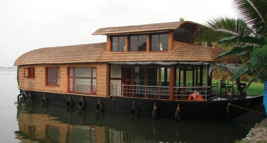 Pickadly Royal Suite, Alleppey 1
